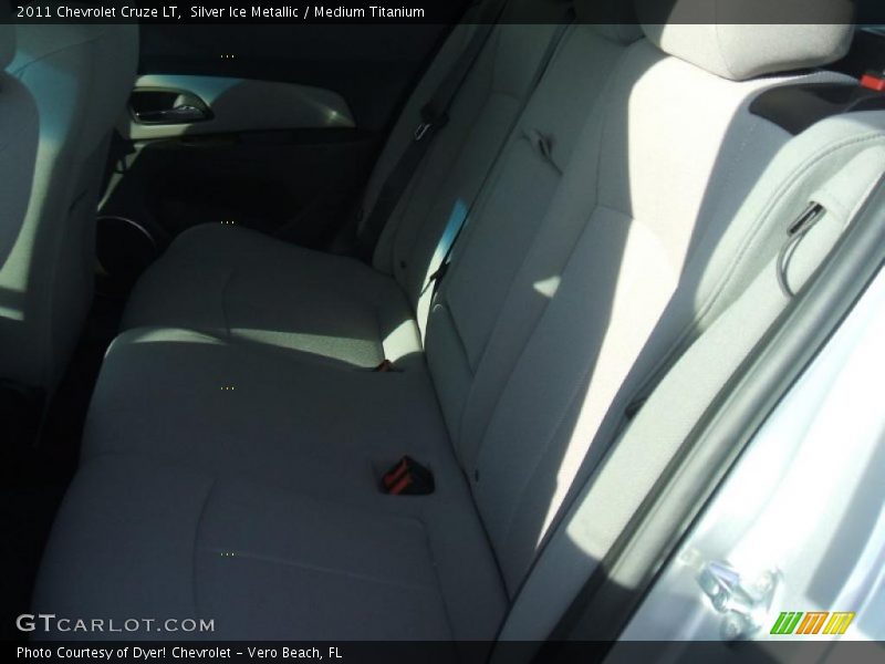Silver Ice Metallic / Medium Titanium 2011 Chevrolet Cruze LT