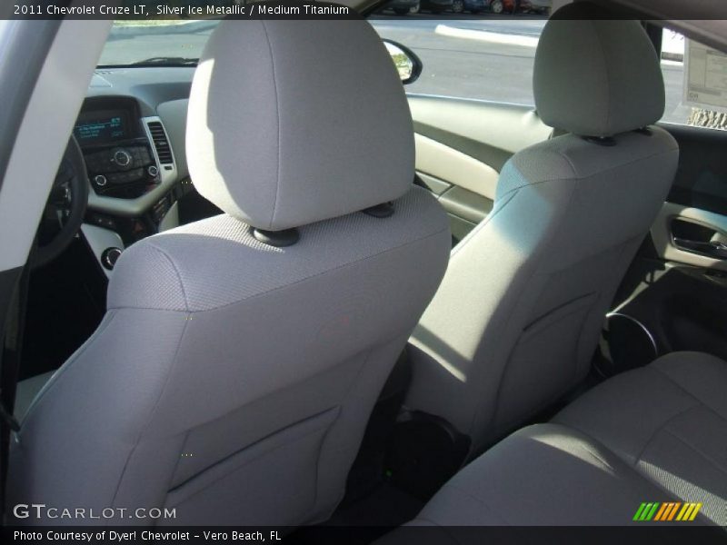 Silver Ice Metallic / Medium Titanium 2011 Chevrolet Cruze LT