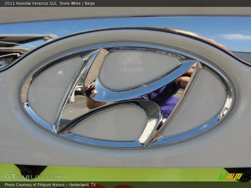 Stone White / Beige 2011 Hyundai Veracruz GLS
