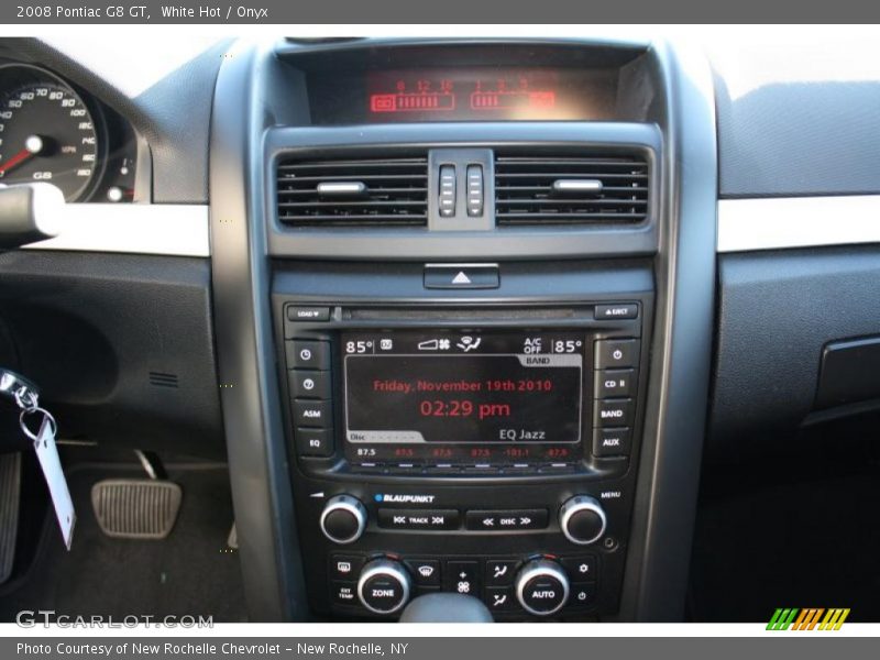 Controls of 2008 G8 GT