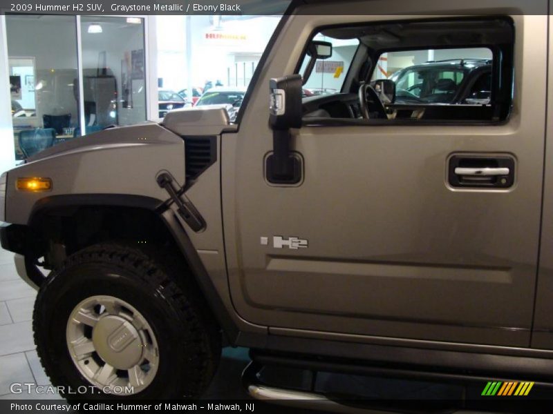 Graystone Metallic / Ebony Black 2009 Hummer H2 SUV