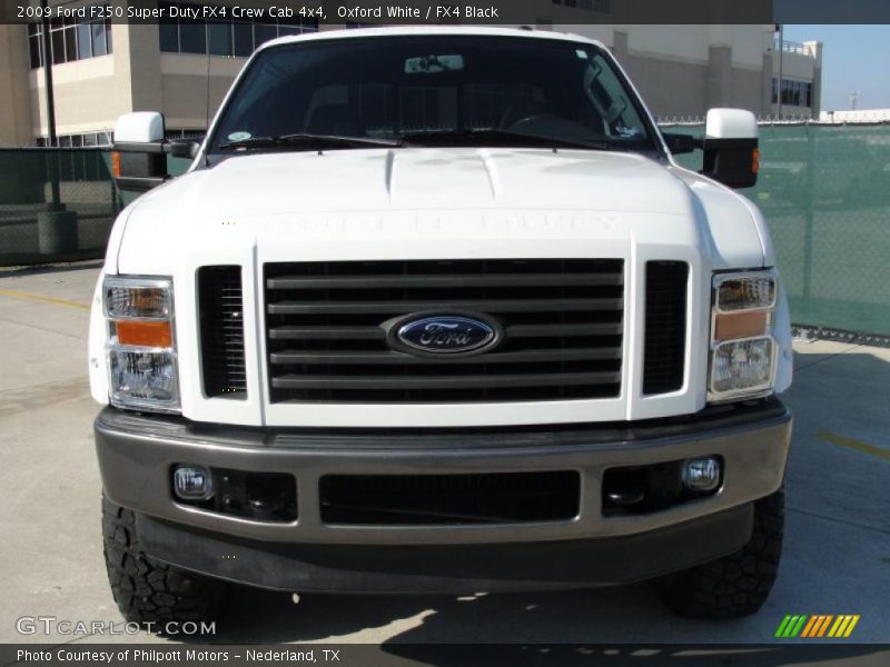 Oxford White / FX4 Black 2009 Ford F250 Super Duty FX4 Crew Cab 4x4