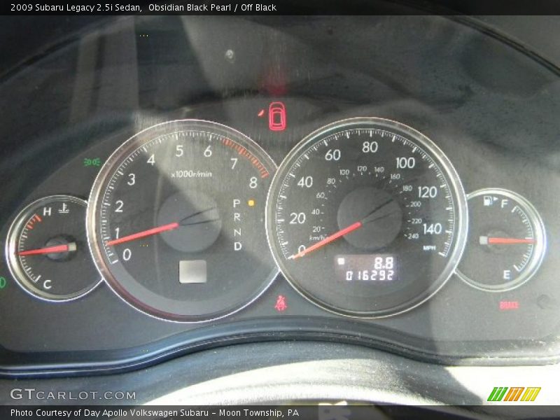 Obsidian Black Pearl / Off Black 2009 Subaru Legacy 2.5i Sedan