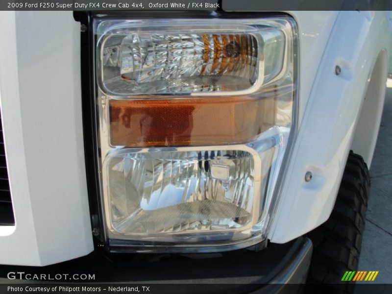 Oxford White / FX4 Black 2009 Ford F250 Super Duty FX4 Crew Cab 4x4