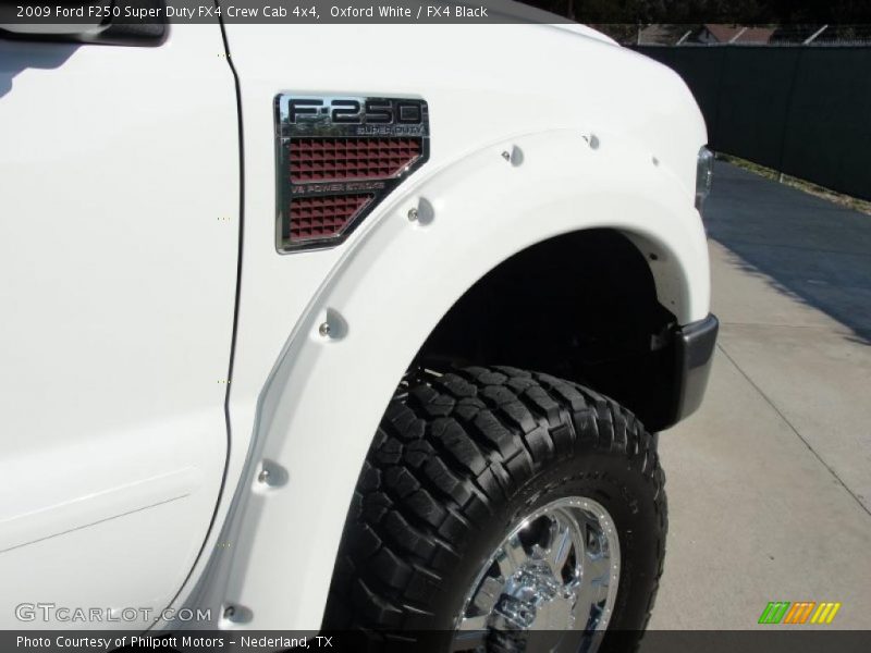 Oxford White / FX4 Black 2009 Ford F250 Super Duty FX4 Crew Cab 4x4