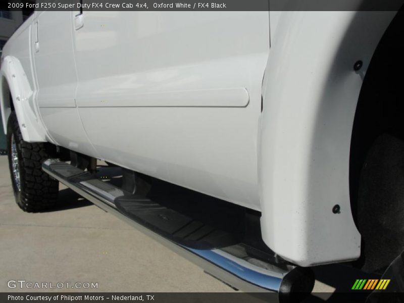 Oxford White / FX4 Black 2009 Ford F250 Super Duty FX4 Crew Cab 4x4