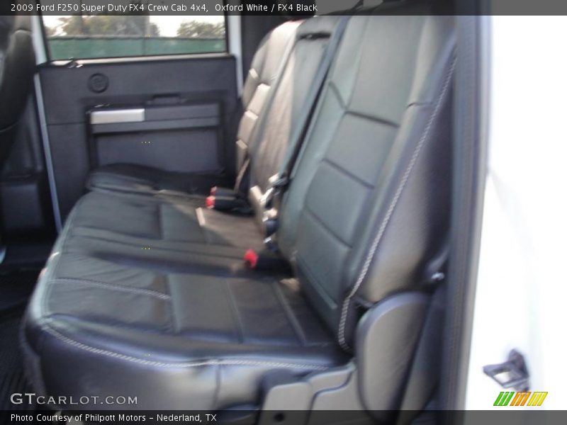 Oxford White / FX4 Black 2009 Ford F250 Super Duty FX4 Crew Cab 4x4