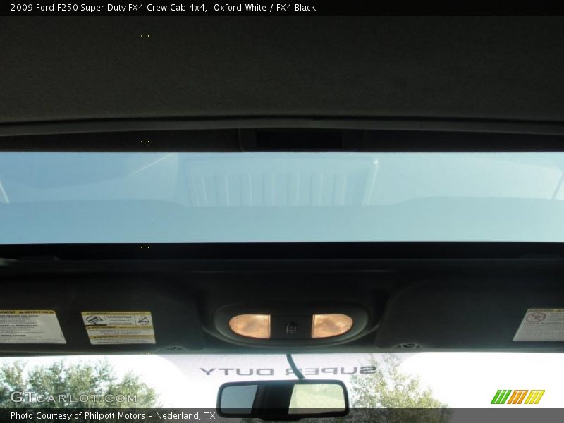 Sunroof of 2009 F250 Super Duty FX4 Crew Cab 4x4