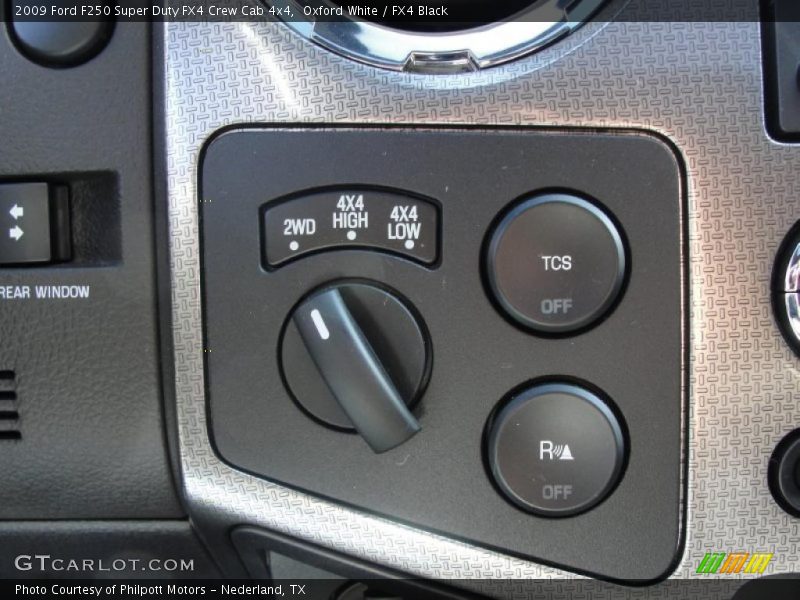 Oxford White / FX4 Black 2009 Ford F250 Super Duty FX4 Crew Cab 4x4