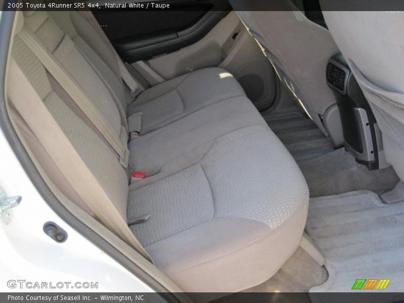 Natural White / Taupe 2005 Toyota 4Runner SR5 4x4