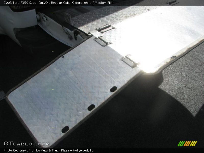 Oxford White / Medium Flint 2003 Ford F350 Super Duty XL Regular Cab