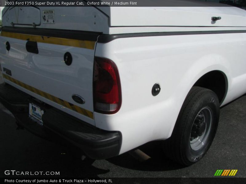 Oxford White / Medium Flint 2003 Ford F350 Super Duty XL Regular Cab