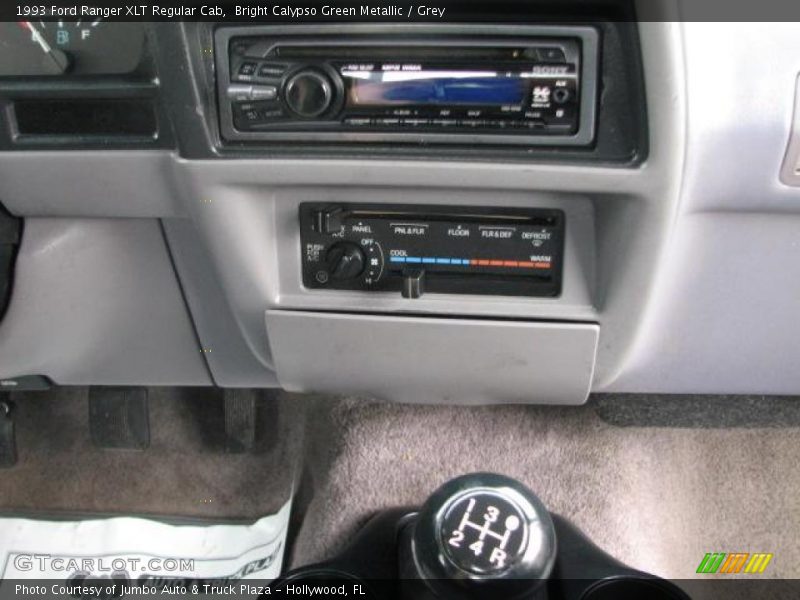 Bright Calypso Green Metallic / Grey 1993 Ford Ranger XLT Regular Cab