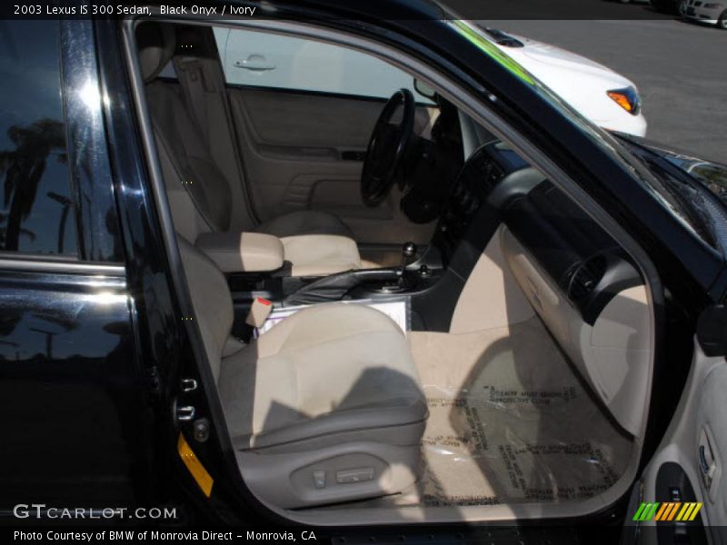 Black Onyx / Ivory 2003 Lexus IS 300 Sedan