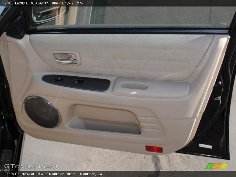 Black Onyx / Ivory 2003 Lexus IS 300 Sedan