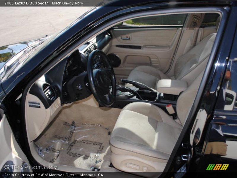 Black Onyx / Ivory 2003 Lexus IS 300 Sedan