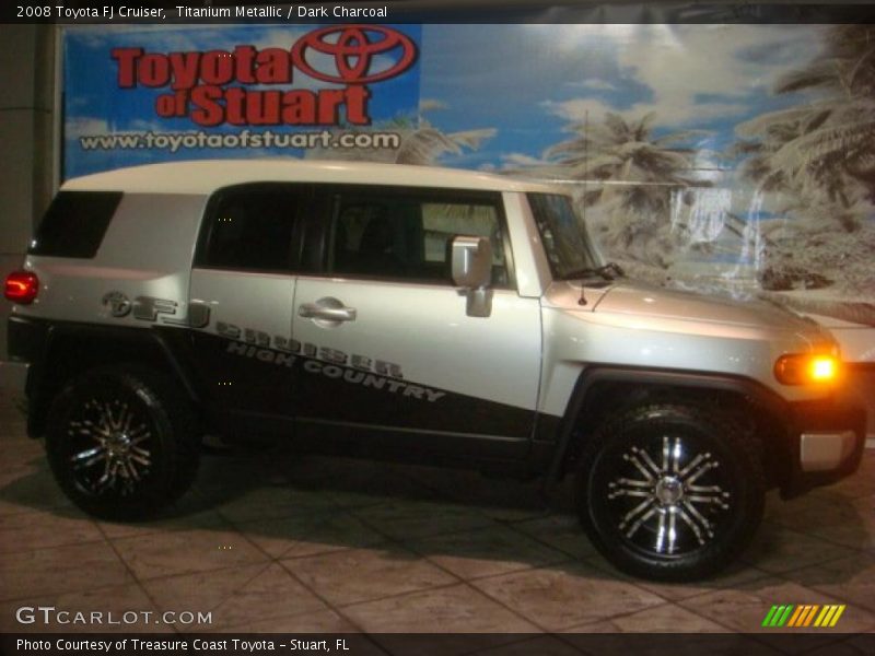 Titanium Metallic / Dark Charcoal 2008 Toyota FJ Cruiser