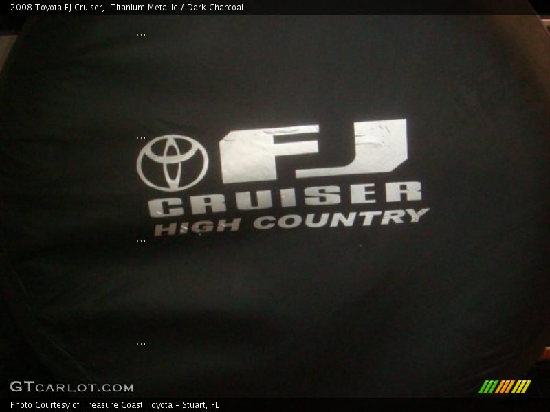 Titanium Metallic / Dark Charcoal 2008 Toyota FJ Cruiser