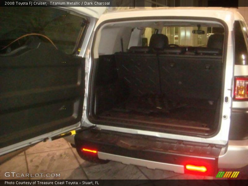 Titanium Metallic / Dark Charcoal 2008 Toyota FJ Cruiser