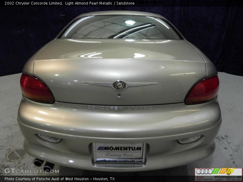 Light Almond Pearl Metallic / Sandstone 2002 Chrysler Concorde Limited