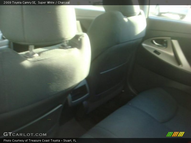 Super White / Charcoal 2009 Toyota Camry SE