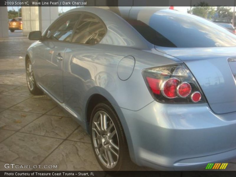 Wave Line Pearl / Dark Charcoal 2009 Scion tC