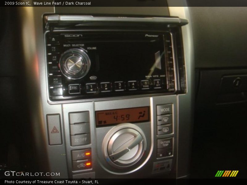 Wave Line Pearl / Dark Charcoal 2009 Scion tC