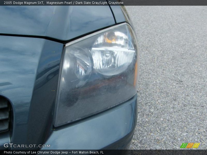 Magnesium Pearl / Dark Slate Gray/Light Graystone 2005 Dodge Magnum SXT