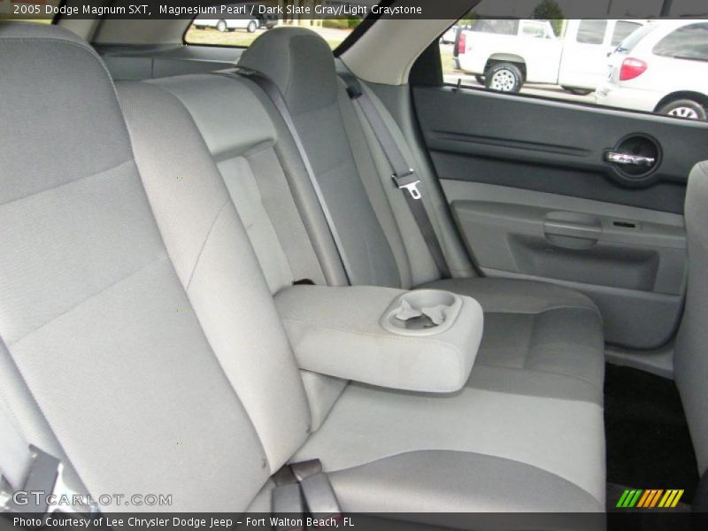 Magnesium Pearl / Dark Slate Gray/Light Graystone 2005 Dodge Magnum SXT