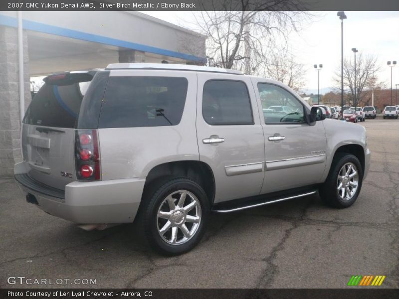 Silver Birch Metallic / Ebony Black 2007 GMC Yukon Denali AWD