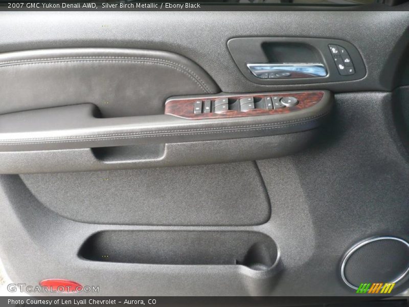 Silver Birch Metallic / Ebony Black 2007 GMC Yukon Denali AWD