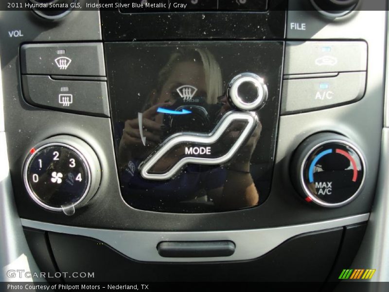 Iridescent Silver Blue Metallic / Gray 2011 Hyundai Sonata GLS