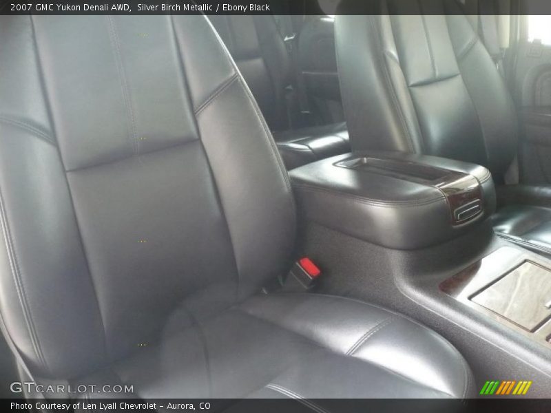 Silver Birch Metallic / Ebony Black 2007 GMC Yukon Denali AWD