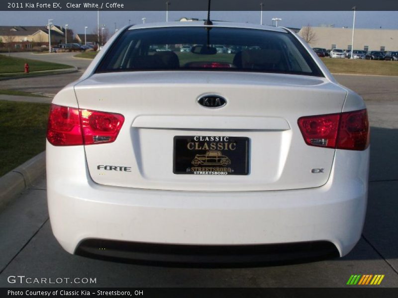 Clear White / Coffee 2011 Kia Forte EX