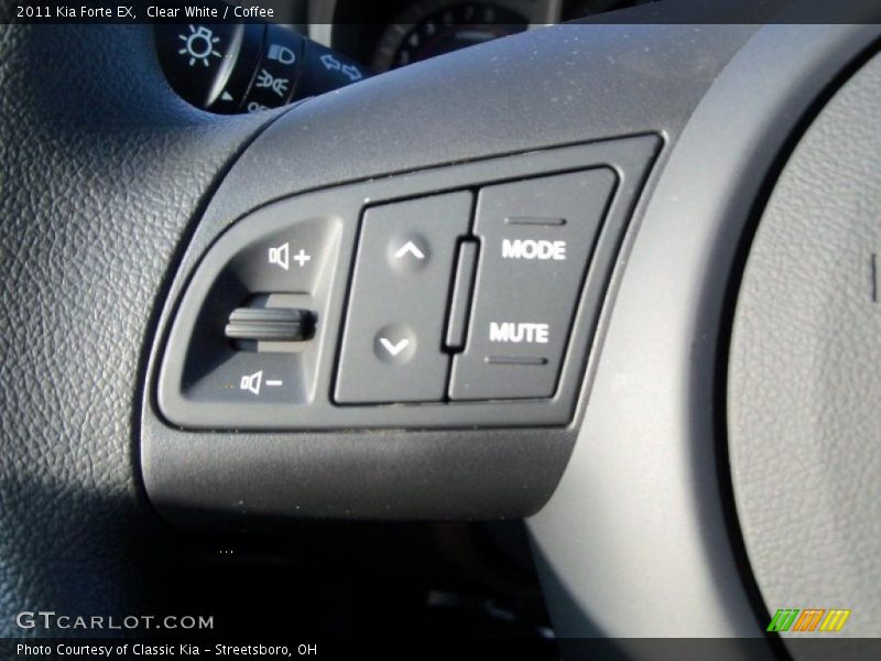 Clear White / Coffee 2011 Kia Forte EX
