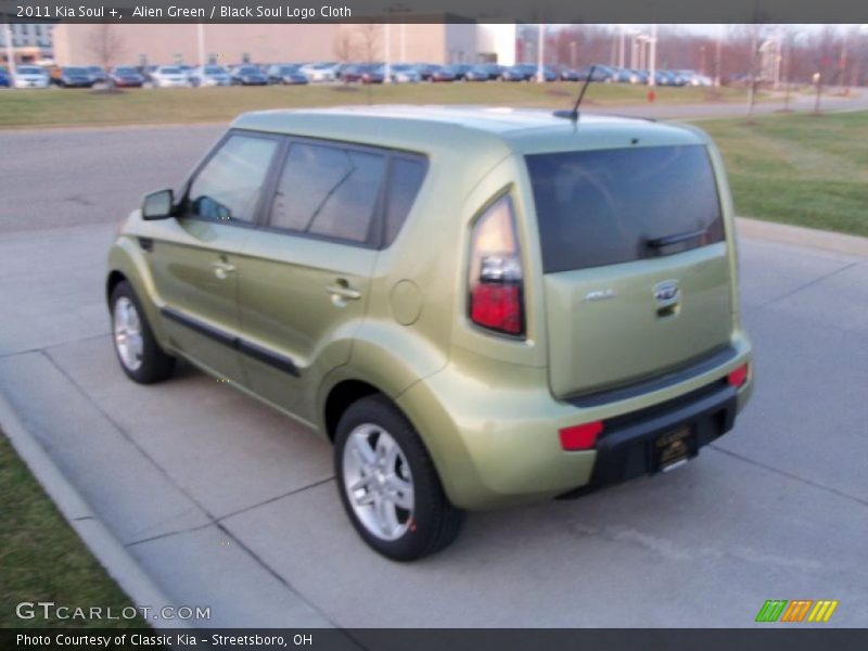 Alien Green / Black Soul Logo Cloth 2011 Kia Soul +