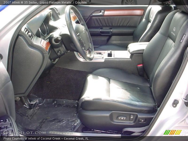  2007 M 35 Sedan Graphite Interior