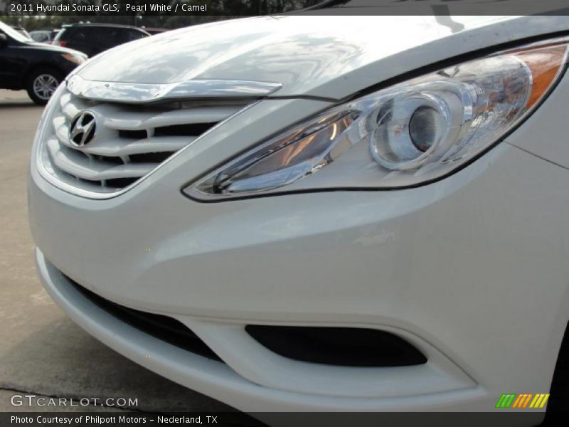 Pearl White / Camel 2011 Hyundai Sonata GLS