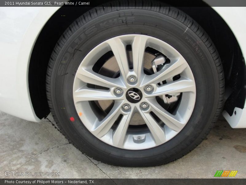 Pearl White / Camel 2011 Hyundai Sonata GLS