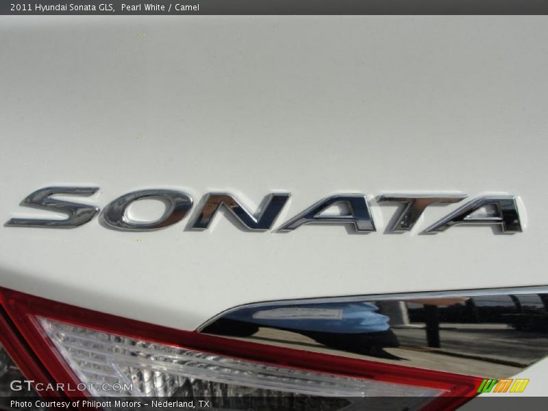 Pearl White / Camel 2011 Hyundai Sonata GLS