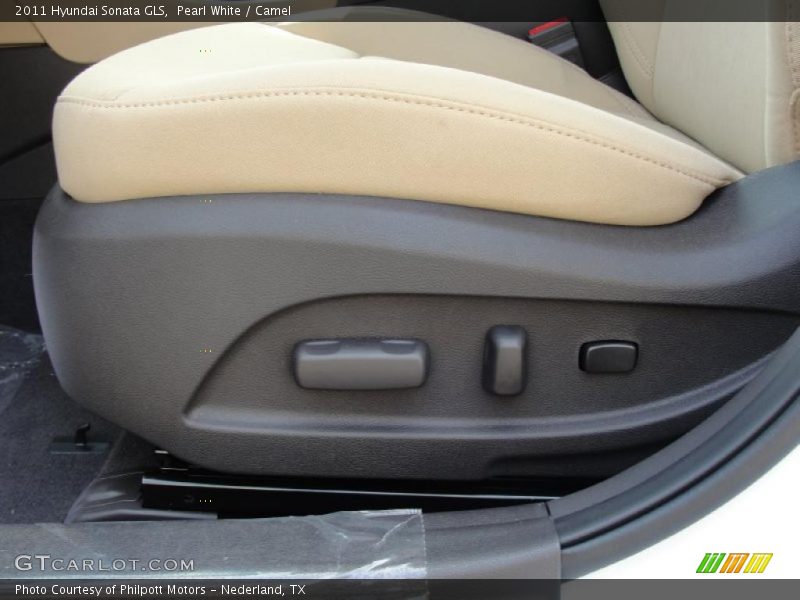 Pearl White / Camel 2011 Hyundai Sonata GLS