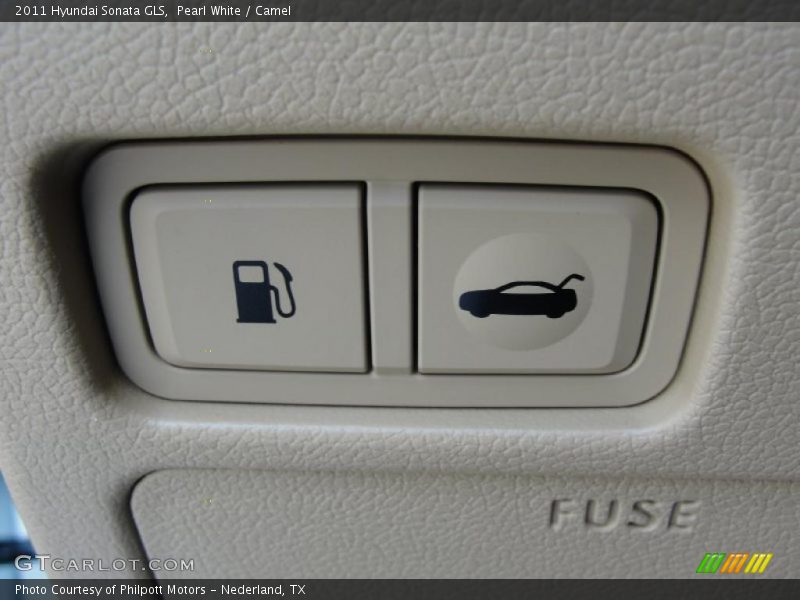 Pearl White / Camel 2011 Hyundai Sonata GLS