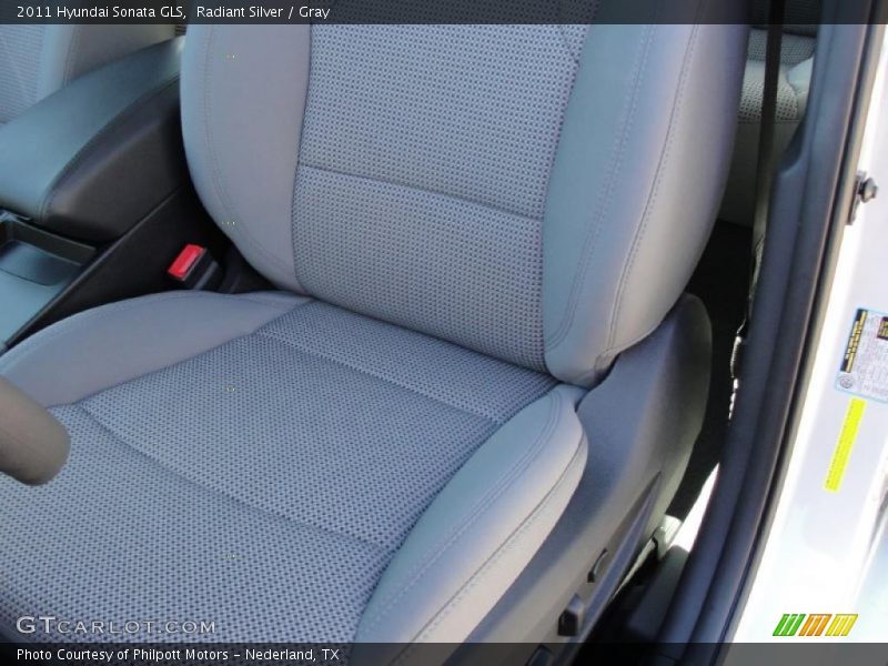 Radiant Silver / Gray 2011 Hyundai Sonata GLS