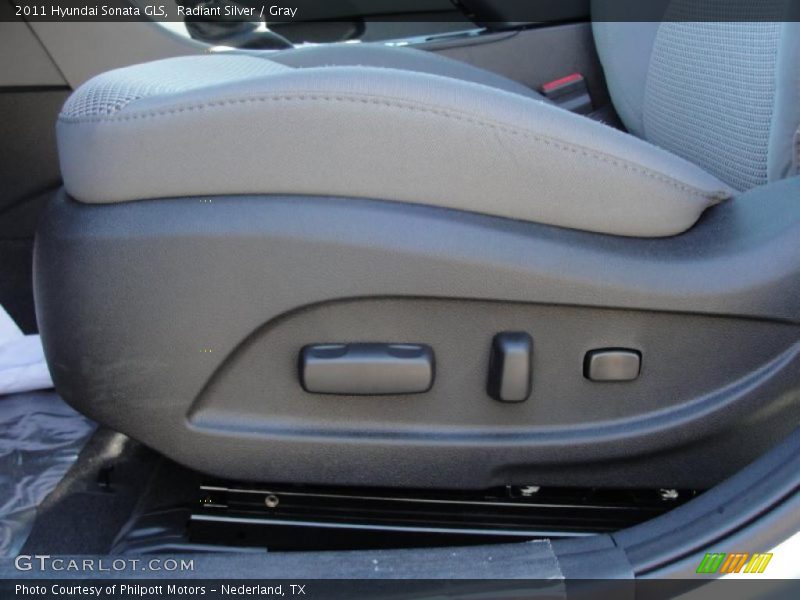 Radiant Silver / Gray 2011 Hyundai Sonata GLS