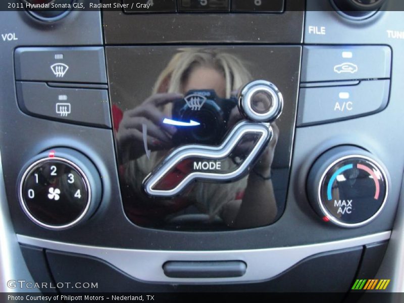 Radiant Silver / Gray 2011 Hyundai Sonata GLS