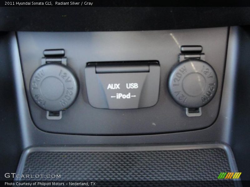 Radiant Silver / Gray 2011 Hyundai Sonata GLS