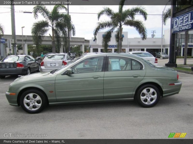 Alpine Metallic / Ivory 2000 Jaguar S-Type 3.0