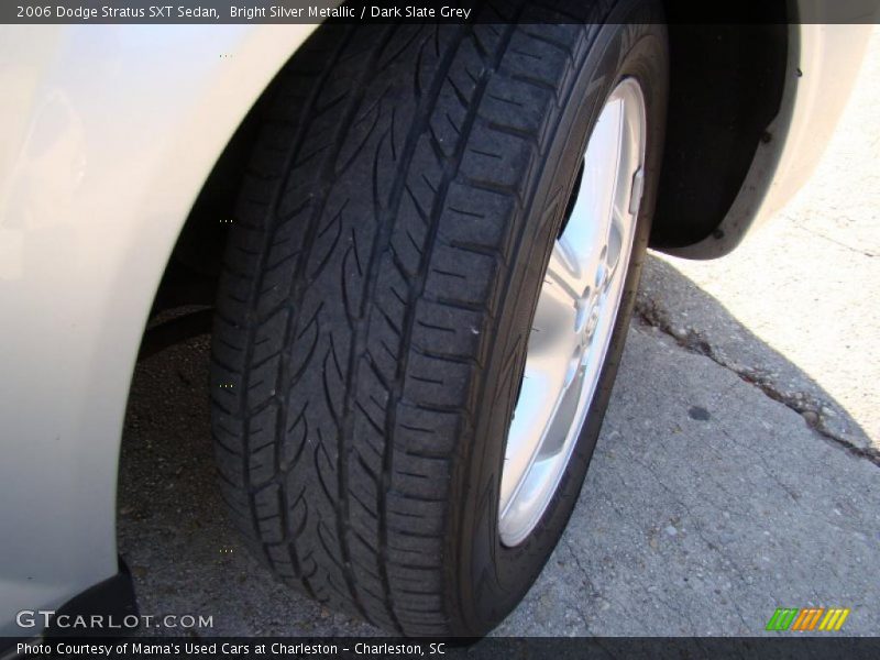 Bright Silver Metallic / Dark Slate Grey 2006 Dodge Stratus SXT Sedan
