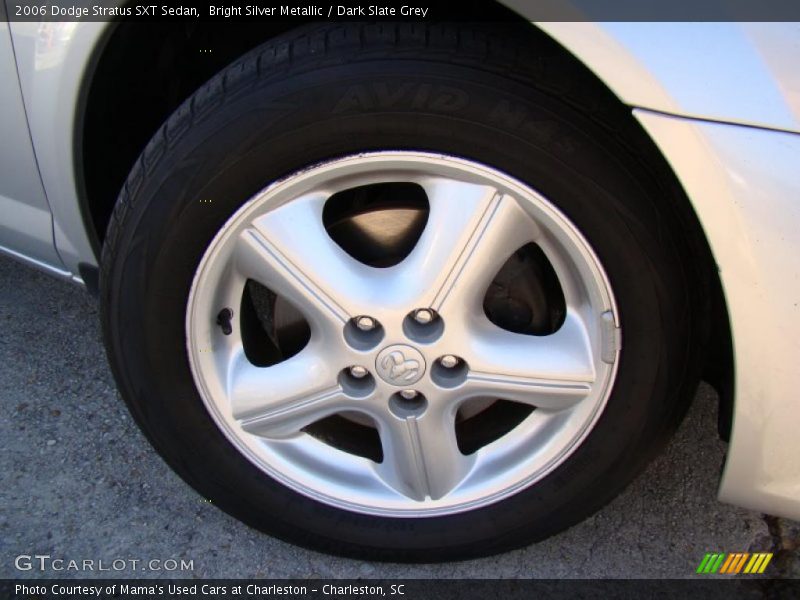  2006 Stratus SXT Sedan Wheel