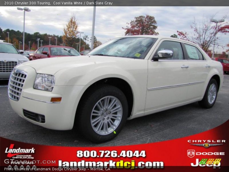 Cool Vanilla White / Dark Slate Gray 2010 Chrysler 300 Touring